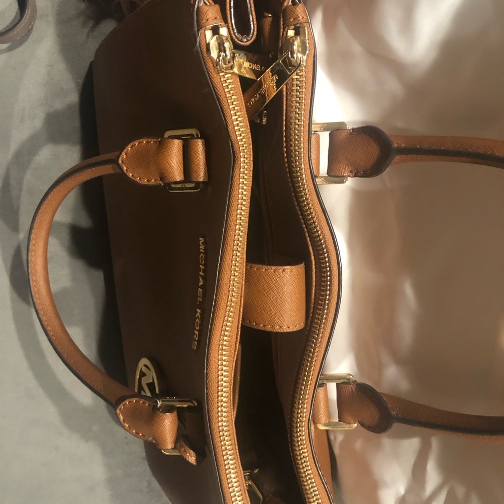 Michael Kors Sutton in luggage - Picture 5 of 5